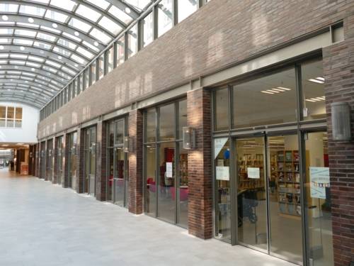 Jugendbibliothek und Stadtbibliothek List - Eingangsbereich