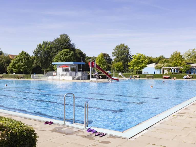 Aussenschwimmbecken